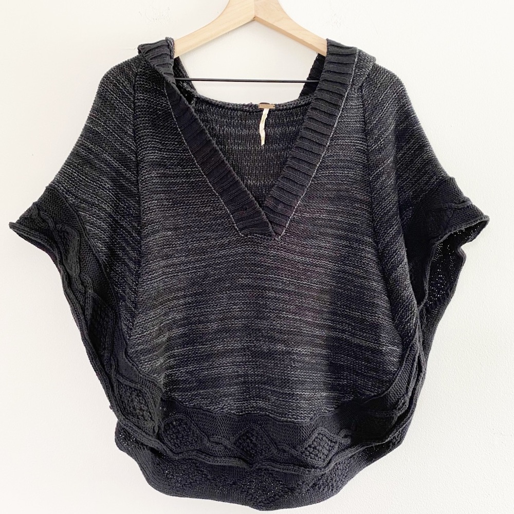 Free People Hooded Knit Poncho Sweater Size Extra Small